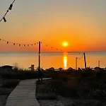 Lily Flat Sunrise - 4 Min To Kavatsi Beach, Apartmán